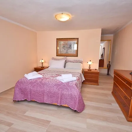 Iridos Vila