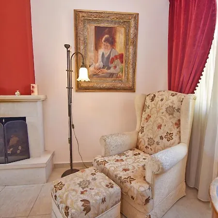 Iridos Villa *