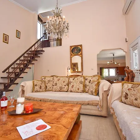 Iridos Villa *