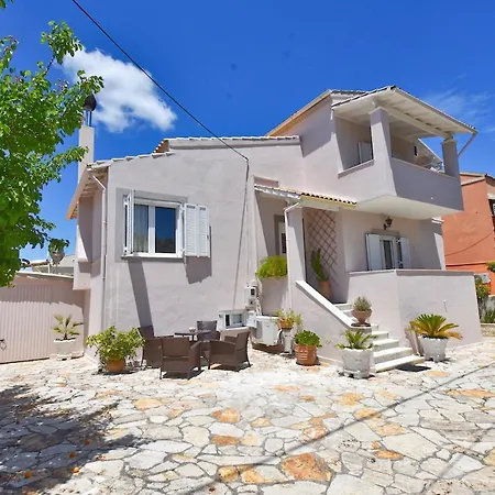 Iridos Villa Kontokali