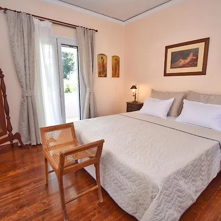 Iridos Villa *