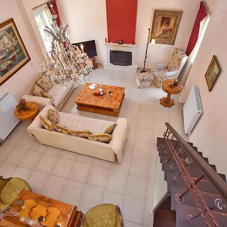 Villa Iridos *