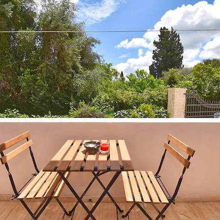 Villa Iridos *